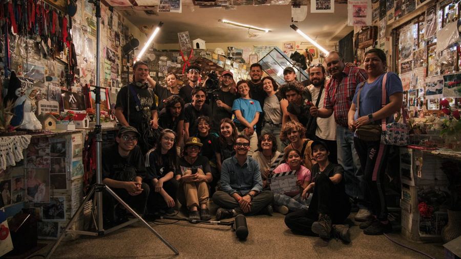 Crew of Volver a verte at the Difunta Correa shrine